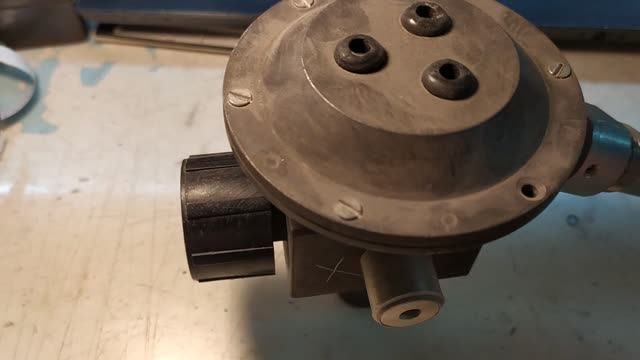 Смеситель кислородно - воздушный ИВЛ Фаза-5. Разборка смотреть онлайн