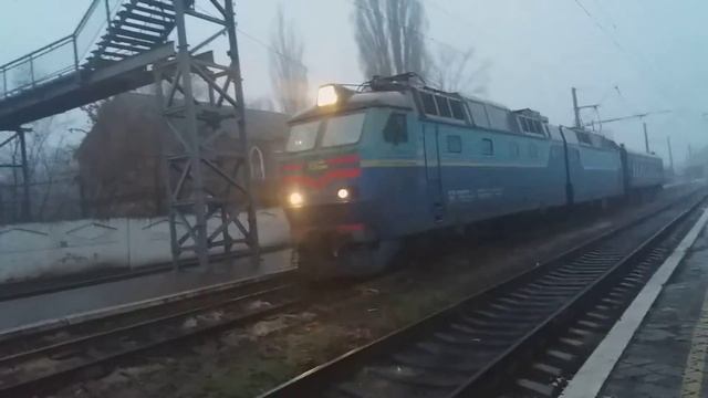 ЧС 7-169 поезд с одним вагоном. смотреть онлайн