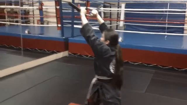 Low block and strikes with Nunchaku with Sensei Dru Morin смотреть онлайн