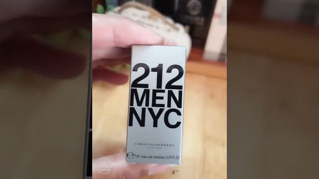 Nước hoa mini Nam CAROLINA HERRERA 212 Men NYC 7ml смотреть онлайн