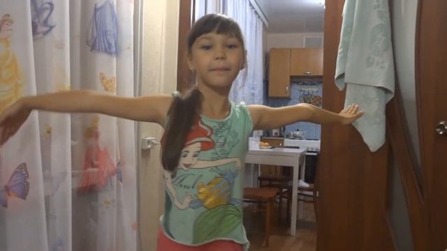 Пародия на ЛЕДИ БАГ смотреть онлайн