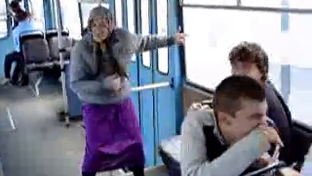 Бабуля из Тирасполя отжигает! смотреть онлайн