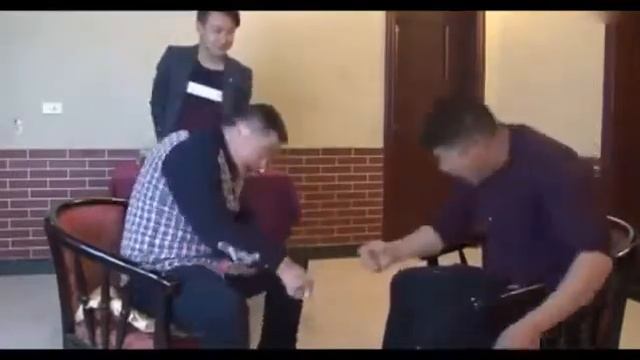 Камни, ножницы, бумага. Необычным спосабом