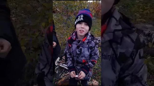 как мы пошли в гости к своей учительнице, и жарили купаты, маршмелоу и капали пруд смотреть онлайн