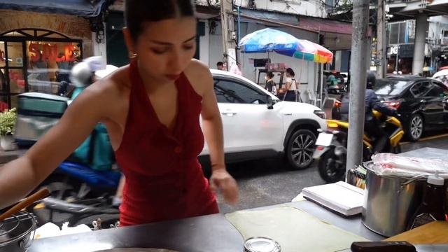 Hottest Roti Lady Bangkok Thailand - Thai Street Food