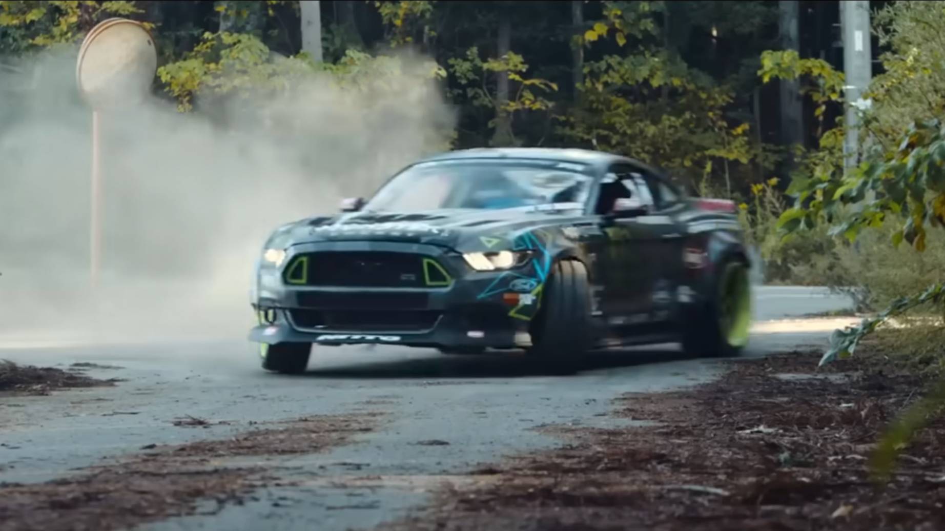 Car Race Mix - Electro & House Bass Boost Music смотреть онлайн