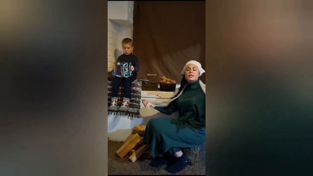 "В землянке" Исполняет семья Щербининых смотреть онлайн