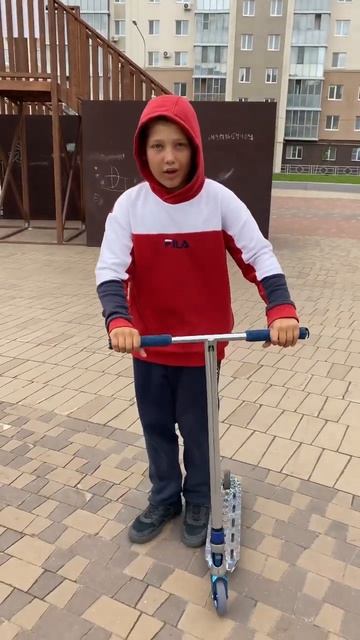 ОБУЧАЛКА НА АНКИКЛЕС🤠#самокат #трюки #scooter смотреть онлайн