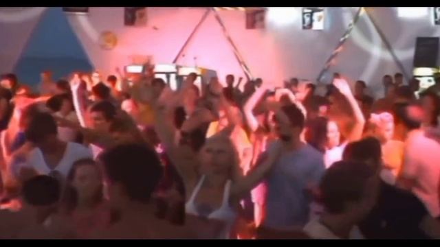 Untouchable - That Once In A Lifetime ( Simmons And Christop Rmx) ( 2006 )