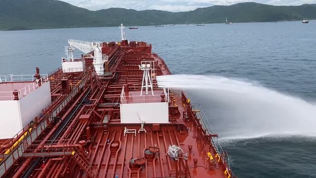 Когда долго терпел. Как разгружается танкер. смотреть онлайн