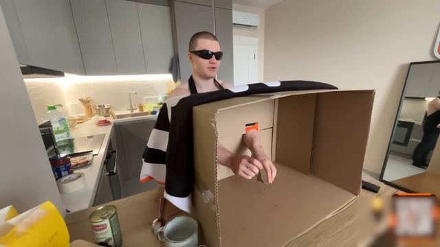 ДЕРЗКО, КОРЯ И МОРФИ ОТГАДЫВАЮТ ПРЕДМЕТЫ НАОЩУПЬ // КАЖЕТСЯ НАЩУПАЛ смотреть онлайн