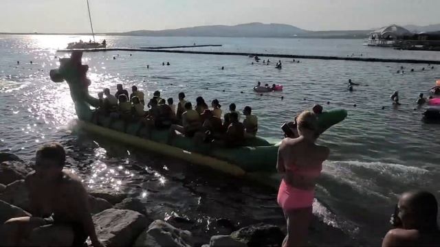 31 июля 2020 На пляжах Геленджика полный АНШЛАГ смотреть онлайн