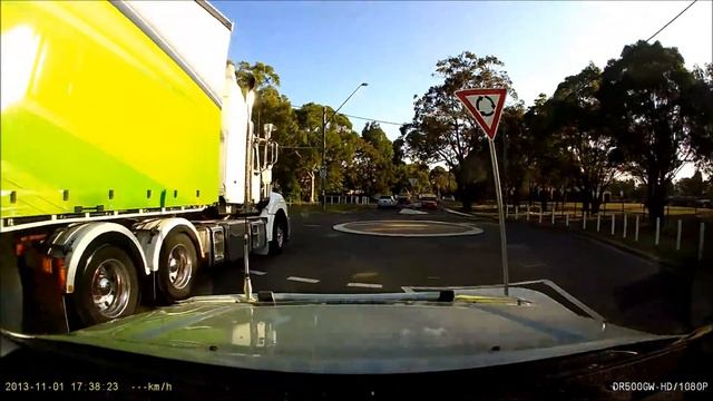 DashCam Sydney - Don't trust the Sat Nav смотреть онлайн