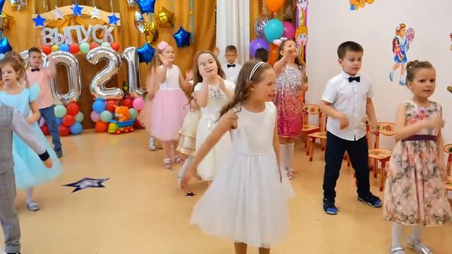 Мы маленькие Звезды!!! смотреть онлайн