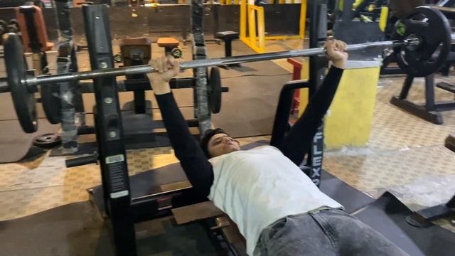 Ek Sal Bad Mein GYM Gaya 🏋️♀️ смотреть онлайн