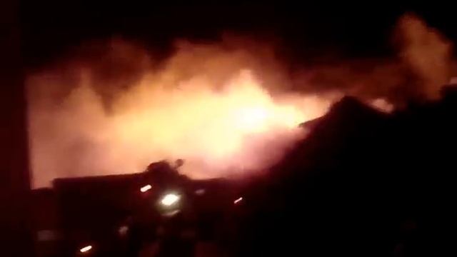 Пожар в Геленджике ул. Туристическая. ночь 22.05.15 смотреть онлайн