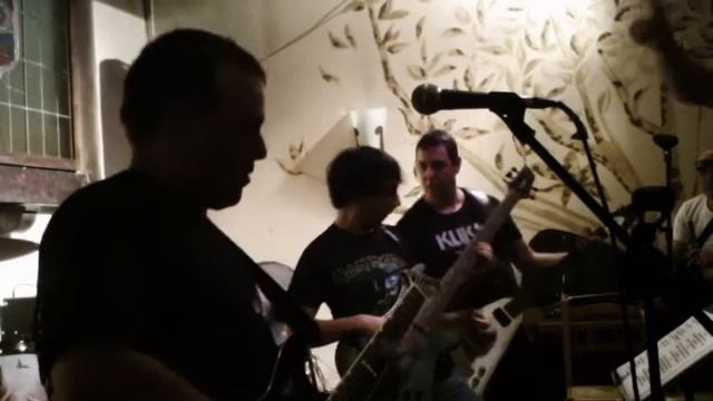 NEON METAL BAND "fighting the world" (manowar) смотреть онлайн