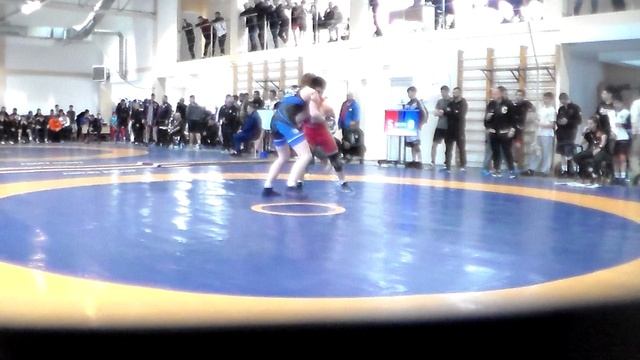 Первенство ЮФО по греко-римской борьбе среди юношей до 18 лет, 28.01.2025 года в г. Батайск-1 смотреть онлайн