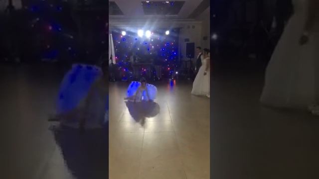 Анна Салдан. Танець Ангела на весіллі 👼 смотреть онлайн