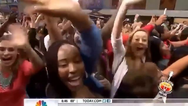 Chris Brown - Fine China & Love More Live On @todayshow