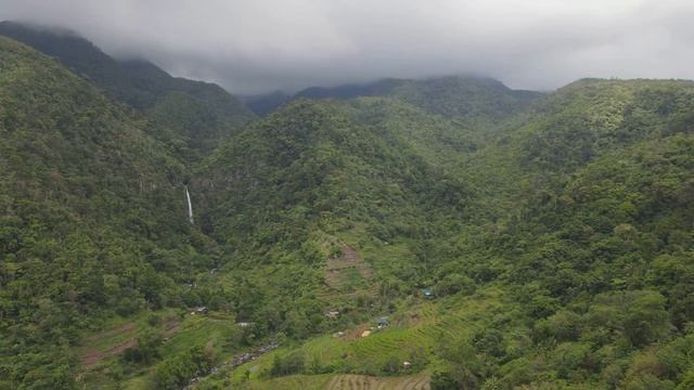 Another beautiful day in Don Salvador Benedicto! смотреть онлайн