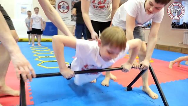 Необходимая альтернатива телефонам и компьютерным играм!!! Гонка Героев!!! смотреть онлайн