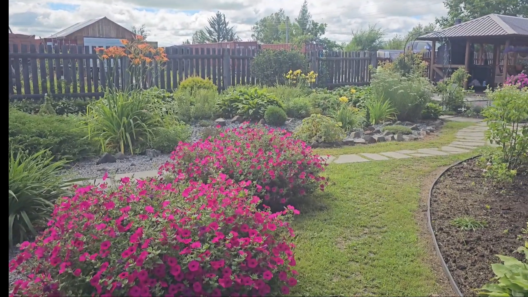 🌺Прогулка по саду🌺 смотреть онлайн