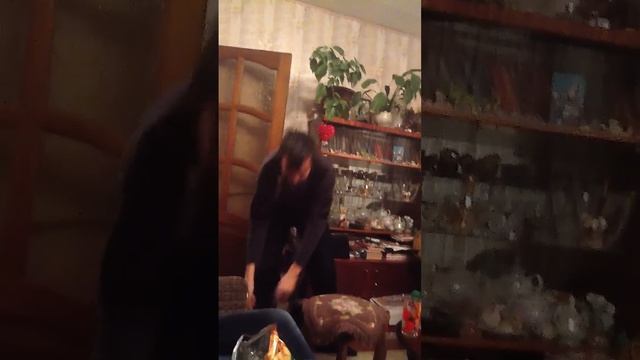 Танцор-Мужик.MOV смотреть онлайн