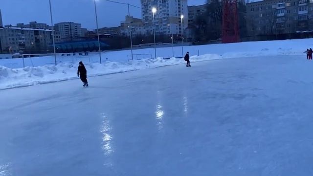 Вова и Тимур на катке:Стадион «Сокол» Саратов/07.02.24 18:00 смотреть онлайн