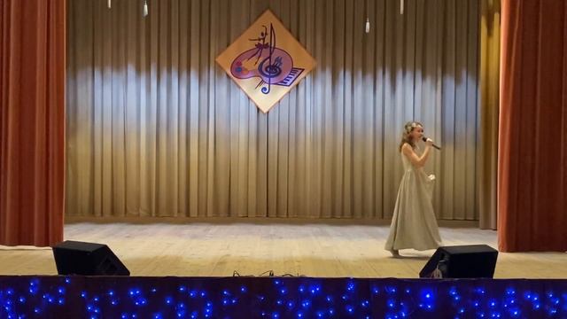 Стефания Дюба - «Песенка о снежинке» смотреть онлайн