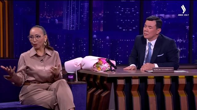 Айгүл Иманбаева | Жаңа түнгі студияда смотреть онлайн