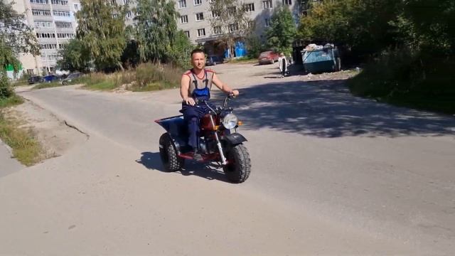 Первый выезд,трёхколёсного пепелаца,весёлая игрушка,для лесных прохватов) смотреть онлайн