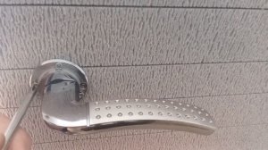 Как снять ручку с двери? Как открутить дверную ручку.