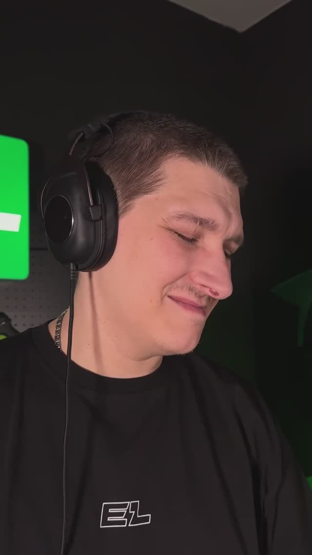 Звук, который ты готов слушать снова и снова! смотреть онлайн