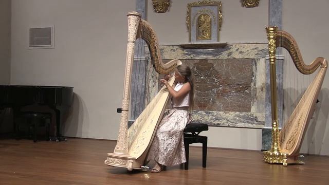 My beloved Italian student Lighea plays 'Lolita la dancesue' by Tournier смотреть онлайн
