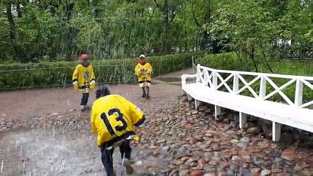 Яльчики в Петергофе смотреть онлайн