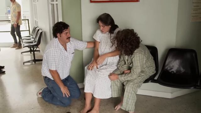 Pablo Escobar llega al HOSPITAL a ver a su familia смотреть онлайн