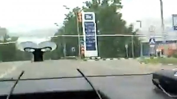 Stinger_s650 и барьер.mov