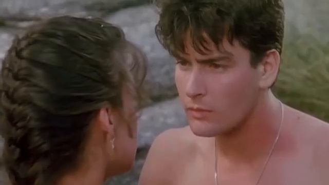 Она и он в воде смотреть онлайн