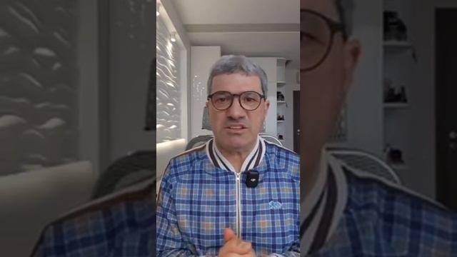 латышский чиновник радуется отключению от российской электросети и запускает трибалтийский флешмоб смотреть онлайн