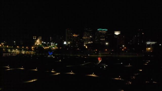 Spoon Cherry Bridge at Night Walker Sculpture Garden May 2019 DJI Mavic Air Bing Err 4k EDIT 2 смотреть онлайн