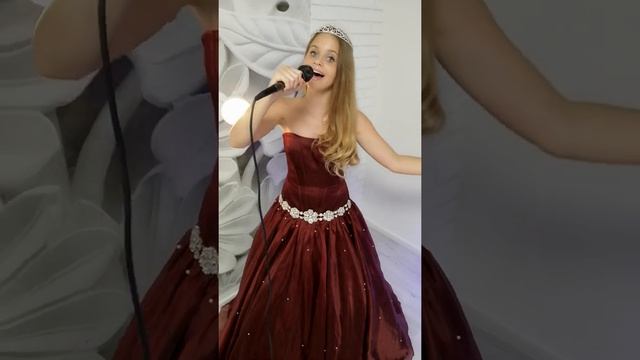 Kulikova Daniela: Кавер - версия "A Million Voices" смотреть онлайн