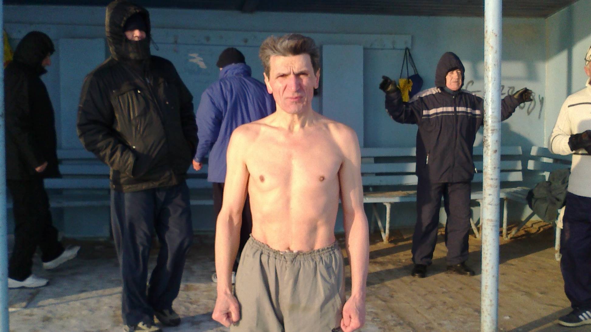 Закалённые моржи отдыхают при 28 градусов января 2012 год смотреть онлайн