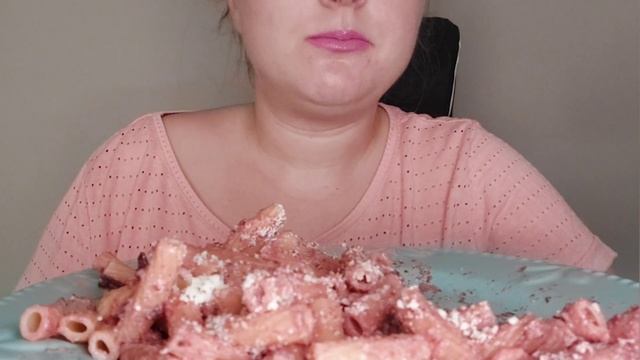 Barbie Pasta ~ASMR~ Eating sounds • Pink pasta #barbie #pasta #asmr #eating смотреть онлайн
