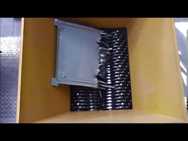UNTHA RS-40 дробление металлических пластин смотреть онлайн