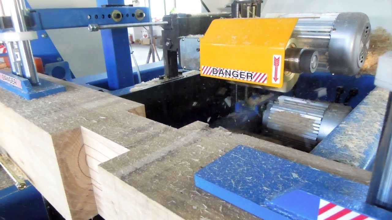 Quadro-250TS Станок для фрезерования поперечных профильных пазов смотреть онлайн