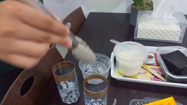 How To Make Cappucino Grass Jelly- (English Assignment) смотреть онлайн