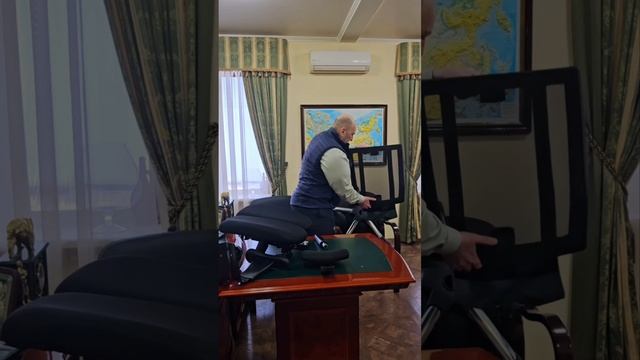 Удобное кресло! смотреть онлайн