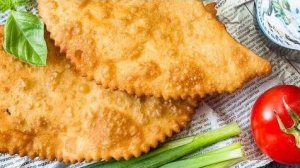ЧЕБУРЕКИ ГОТОВЛЮ ТОЛЬКО ТАК!Как же я люблю чебуреки! А готовить их просто!