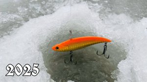 СНОВА ПЕРВЫЙ ЛЕД РАТТЛИН ЛОВИТ СУДАКА ВСЕГДА Рыбалка на Оке со льда